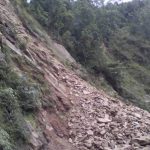 लगातार वर्षाले कोशीका मुख्य राजमार्ग प्रभावित, मध्य पहाडी लोकमार्ग र मेची करिडोरमा यातायात अवरुद्ध