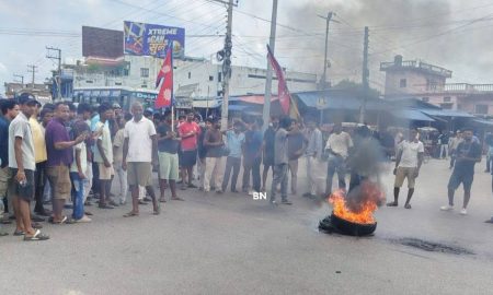 पूर्वपश्चिम राजमार्गमा आन्दोलन चर्कियो, पकली–कोशी खण्डको यातायात पूर्ण ठप्प